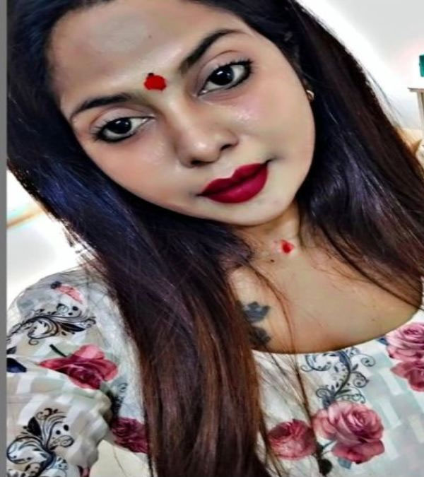 मृतिका की फोटो